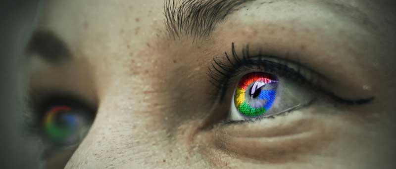 Mujer con ojos de colores de google